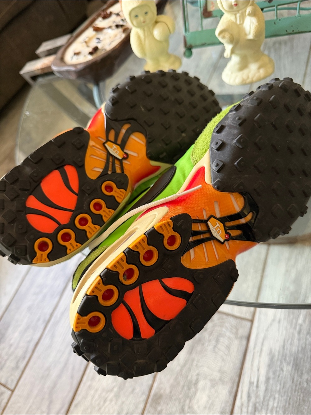 Nike Bright Green and Black Men's Athletic Trail Sneakers - Picture 6 of 6